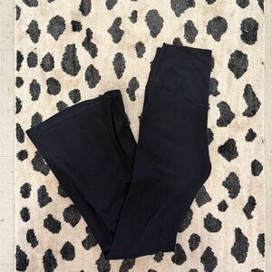 Crossover flare leggings.